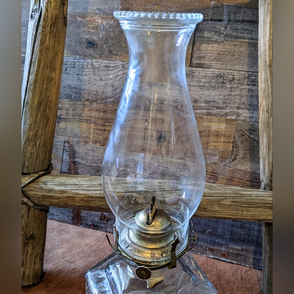 Vintage Collectible Lamplight Farms #6 Farm Carriage Hexagon Glass Oil Lamp - Picture 7 of 9